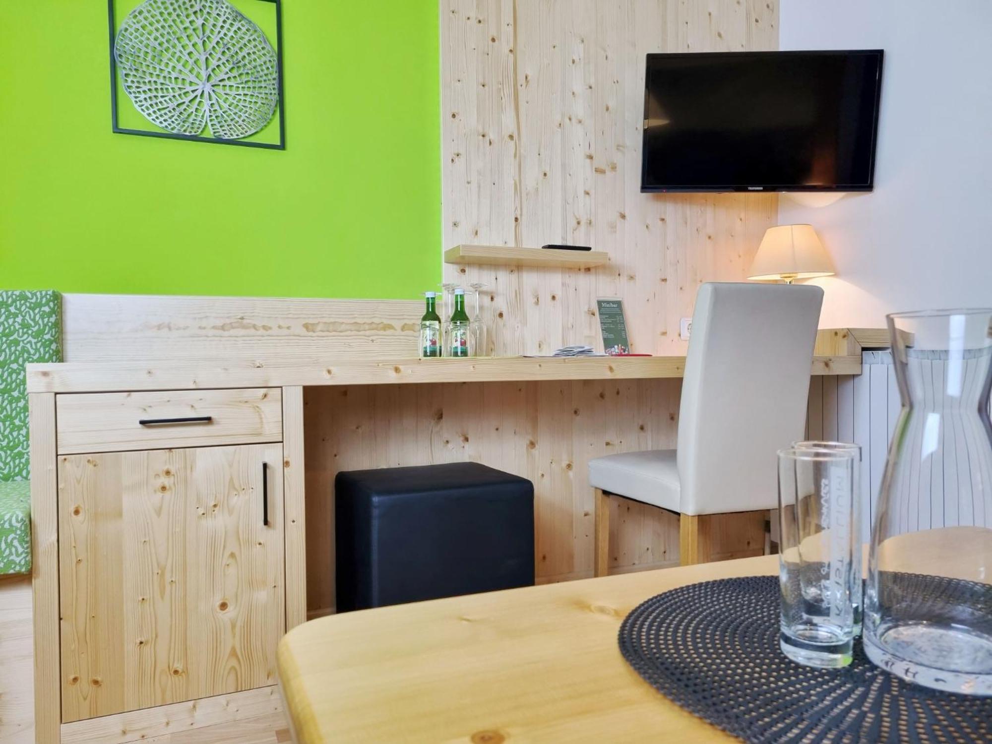 Cafe-Pension Kristall Hirschenwies Buitenkant foto
